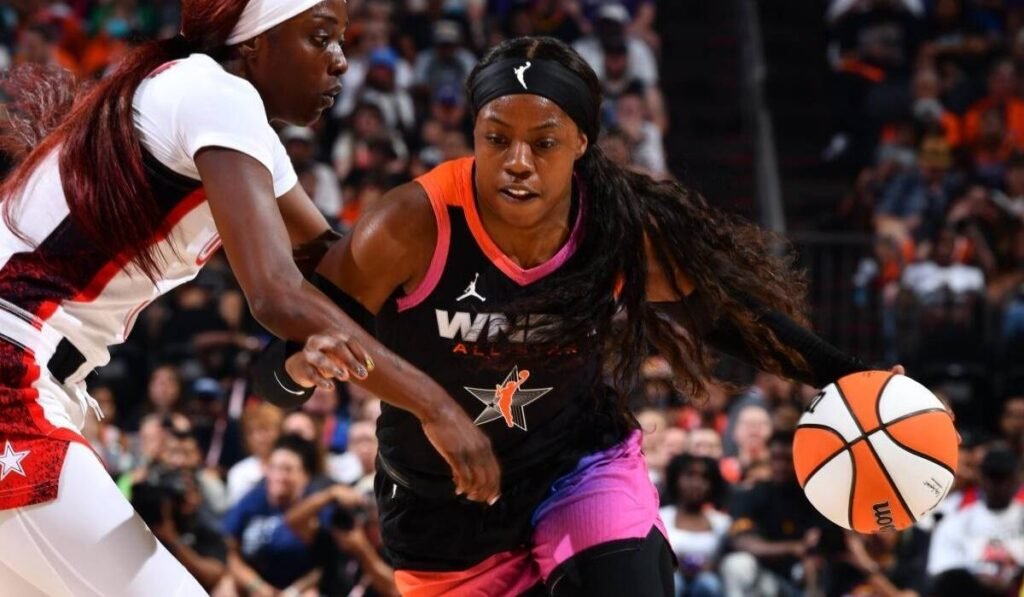wnba star arike ogunbowale
