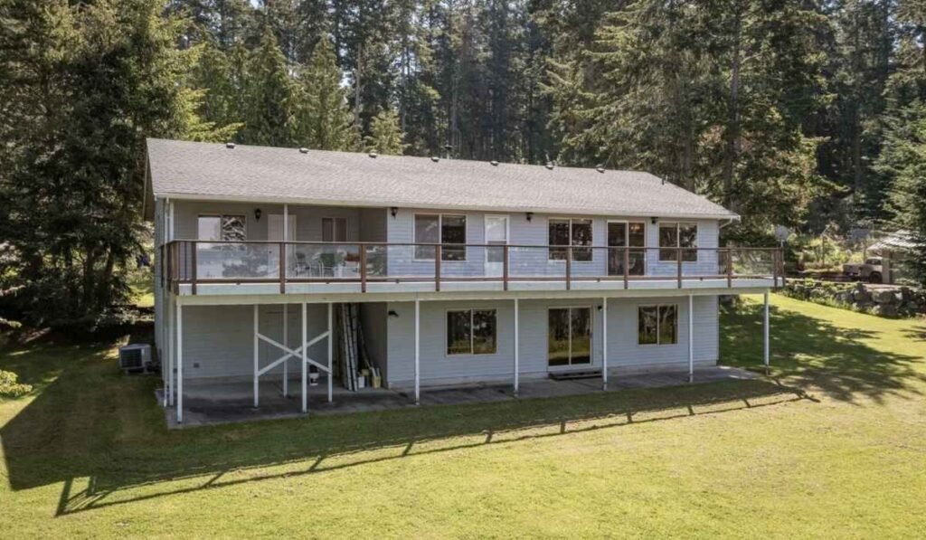where does ken jennings live