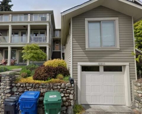 where does ken jennings live