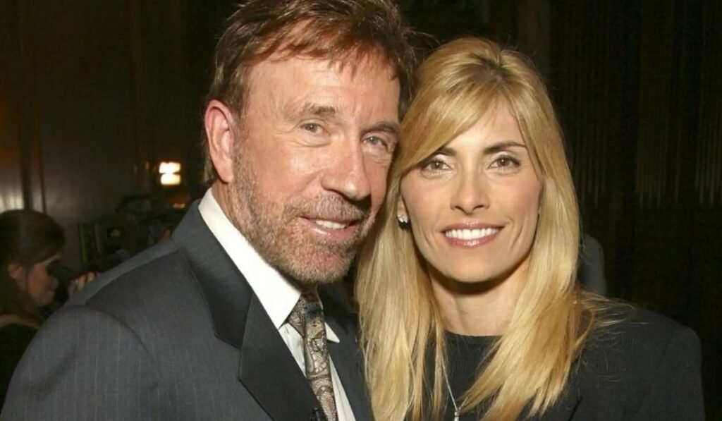who is chuck norris married to